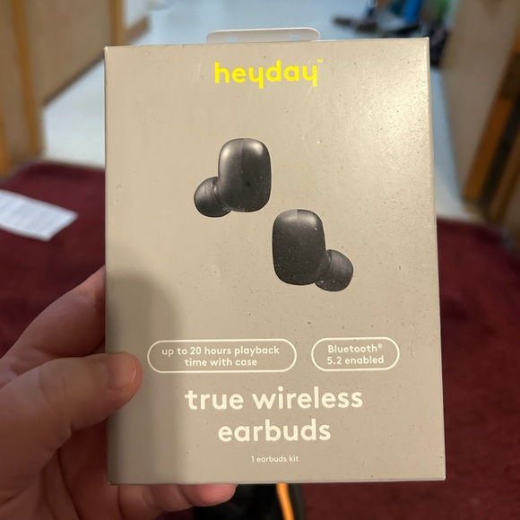 Wireless ear buds - Picture 2 of 2